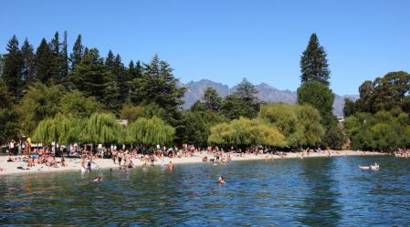 Summer Queenstown Bay 2010 24