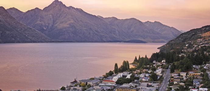 Image 2 QT Magazine Queenstown sunrise