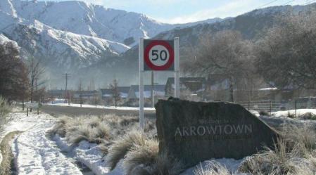 1_arrowtown_snow.jpg