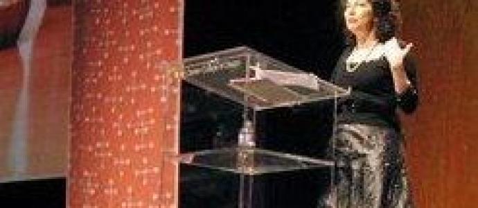 1_conference_speaker_1.jpg