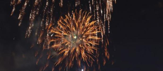 2_NYE_fireworks4_resized.jpg