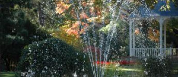 2_Queenstown_Gardens_Fountain.JPG